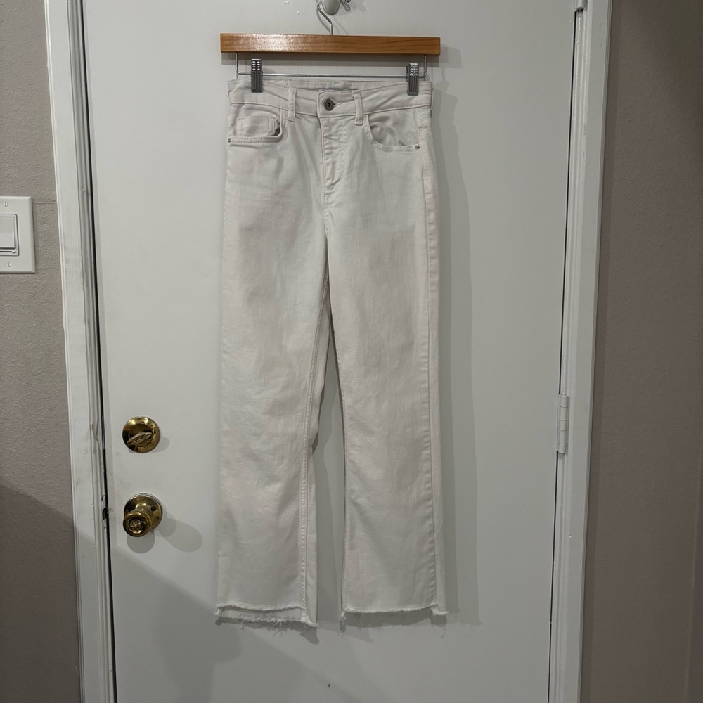 Zara White Ankle Cropped Jeans Size 2